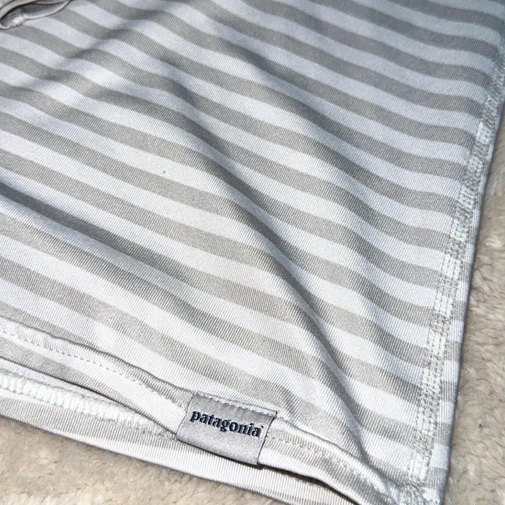 Patagonia Gray and White Striped Long Sleeve Tee - Picture 3 of 3